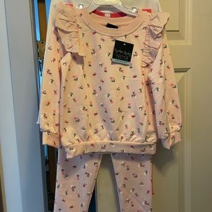 Mix and match outfits. 4T girls